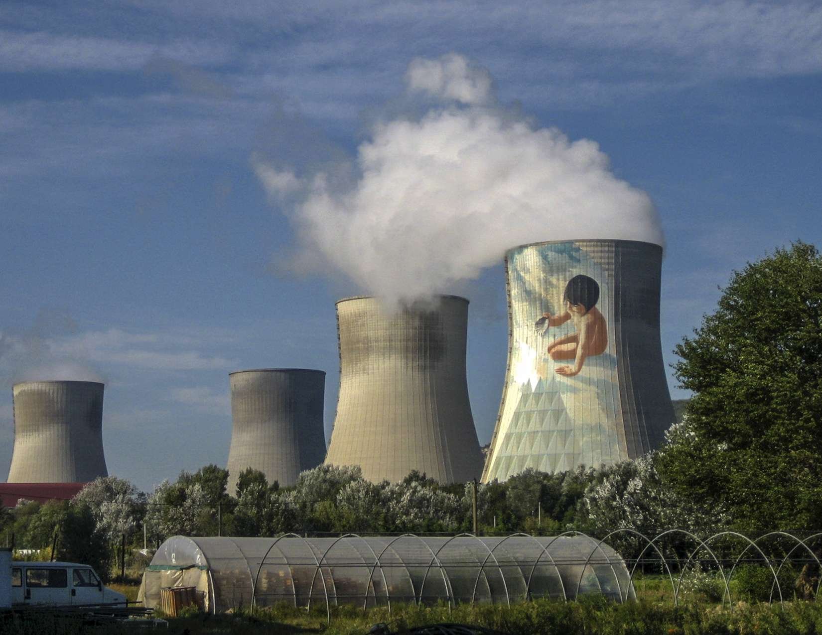 La fumée des centrales nucléaires est-elle dangereuse ?