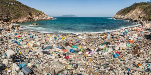 La Terre s'étouffe avec du plastique