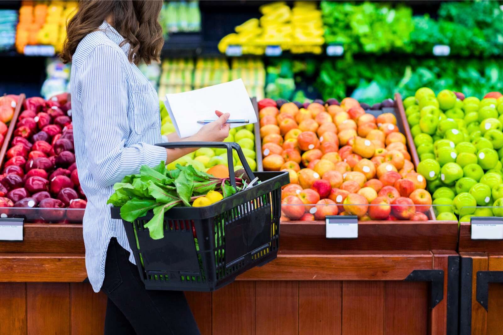 UFC-Que Choisir tire la sonnette d’alarme : ces fruits et légumes sont saturés de pesticides !