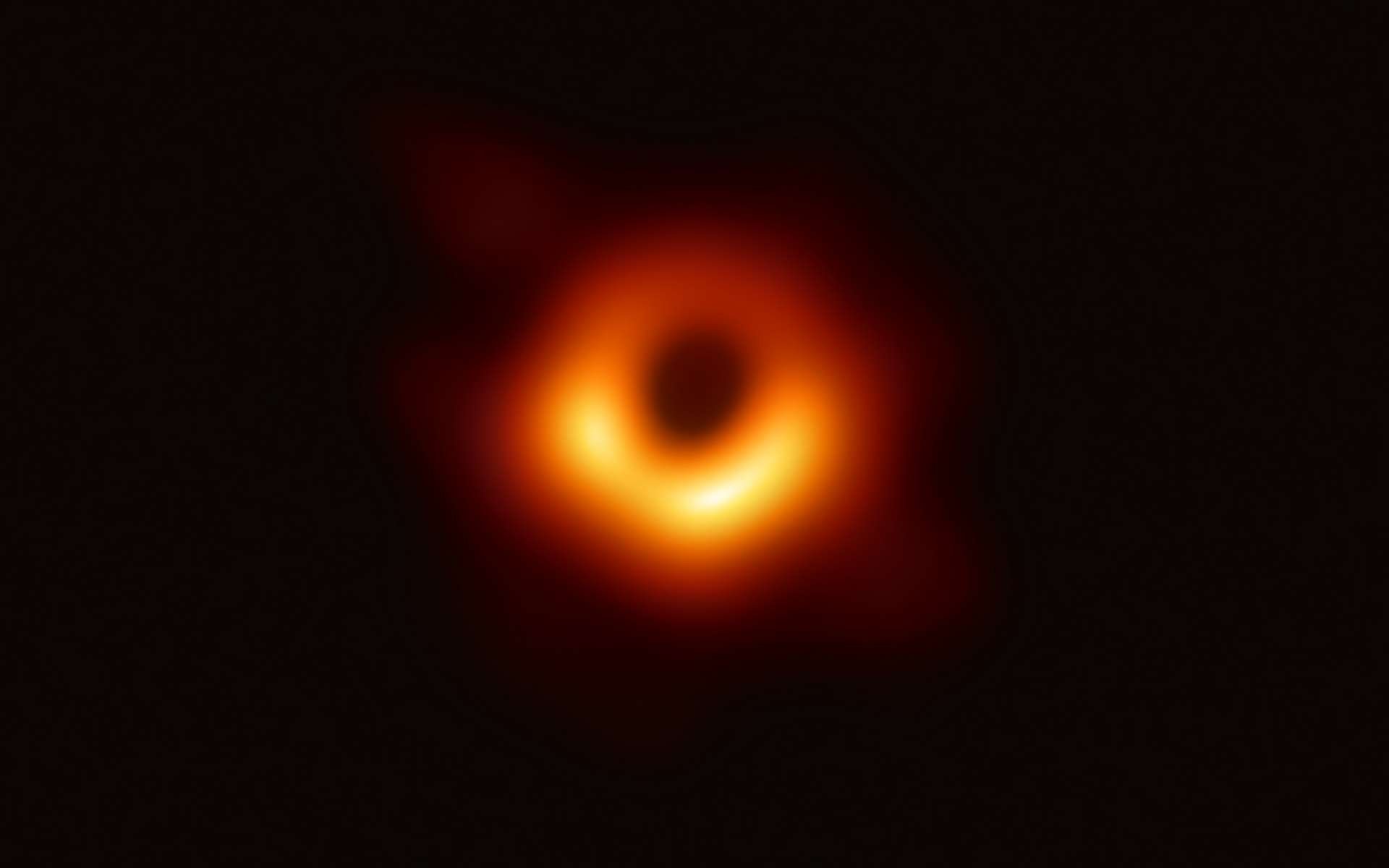 Première image d'un trou noir supermassif : des commentaires d'Aurélien Barrau