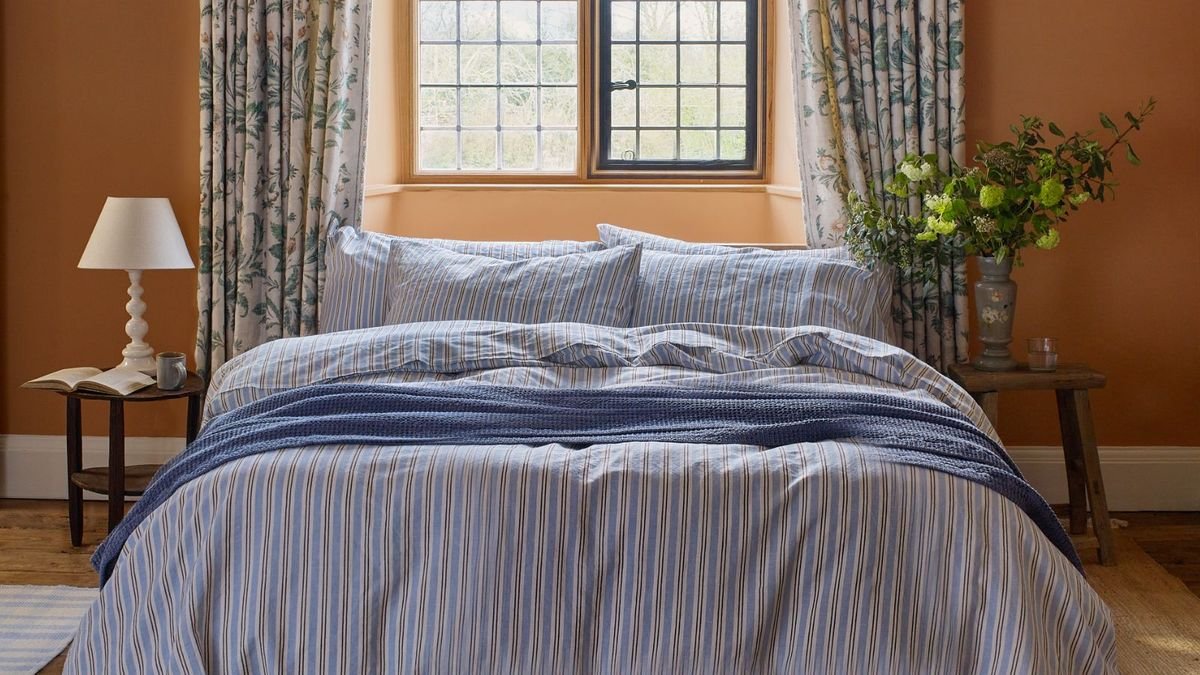You need to ditch these bad habits that are making your bed dirty