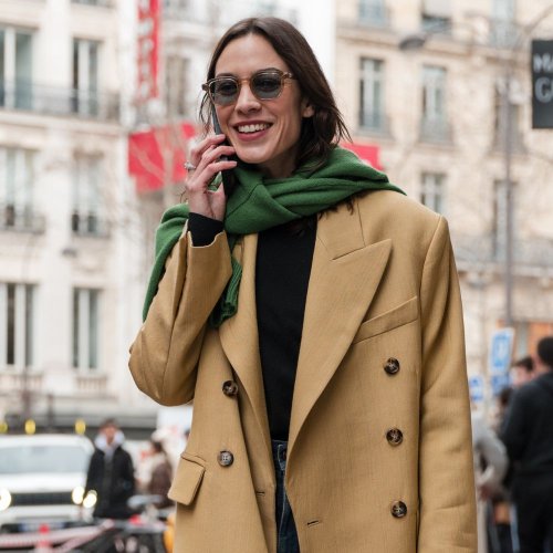 Alexa Chung Knows a Good It Bag When She Sees One—This New Style Is Her Current