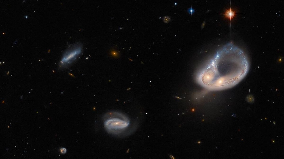 Hubble Space Telescope captures dazzling embrace of merging galaxies