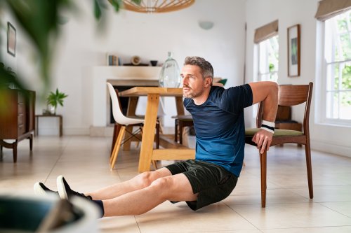 I’m a personal trainer and these are the four best no-equipment exercises for building upper-body strength and stability
