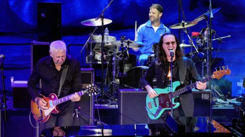 Watch Rush legends Geddy Lee and Alex Lifeson reunite alongside Primus onstage for Closer To The Heart performance
