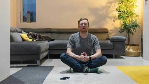 A yoga instructor recommends this 10-minute guided meditation for people who think they can’t meditate