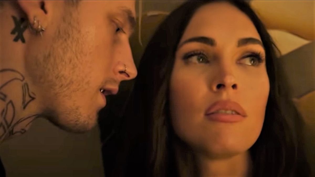 Machine Gun Kelly Had An A+ Response After Megan Fox Said She Was In The Market For A Girlfriend