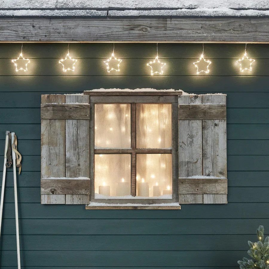 How to hang Christmas lights around windows - 5 easy ways to make your house look merry and bright