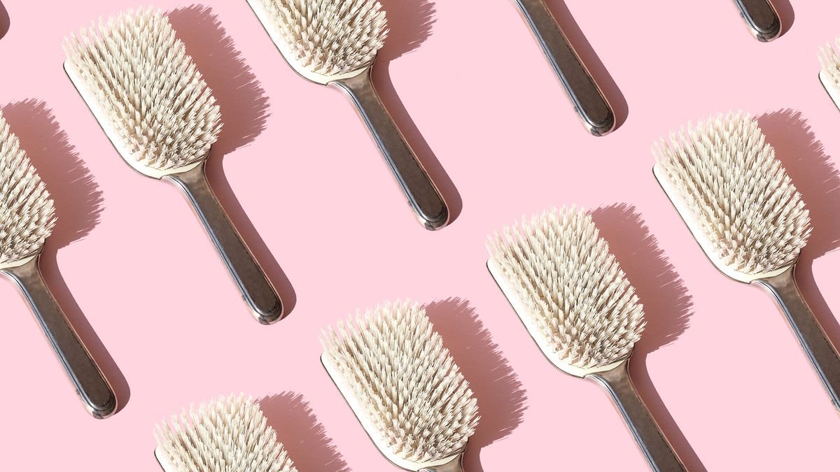 This is the easy way to clean hairbrushes and combs