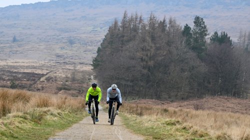 I pitched a top-end all-road bike against a top-end gravel bike, here's what I found