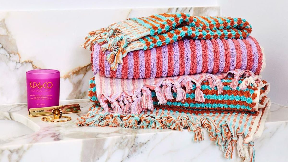 14 towel storage ideas for when you can't find space anywhere