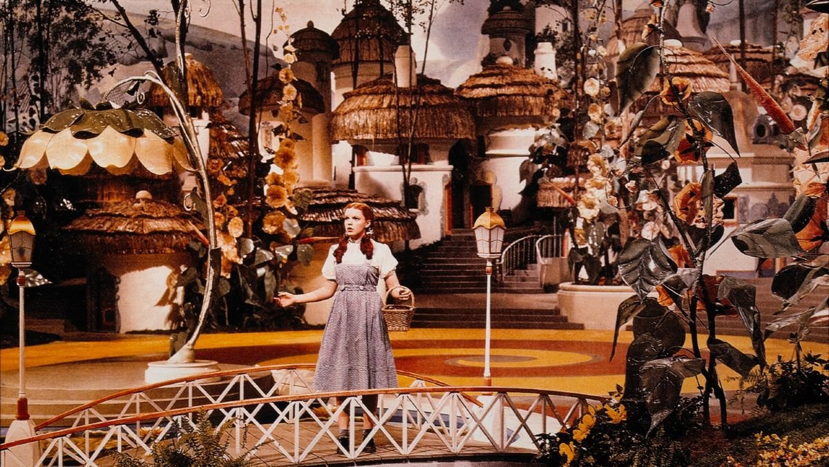 Judy Garland’s famous Wizard of Oz dress has been found after 40 years missing