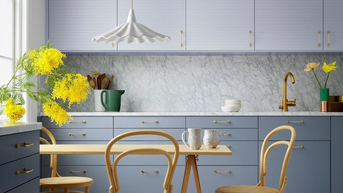 Follow these 7 simple kitchen organizing tips for a better morning routine