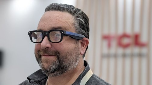 If smart glasses are the future, the RayNeo X2 Lite are a dystopia to avoid