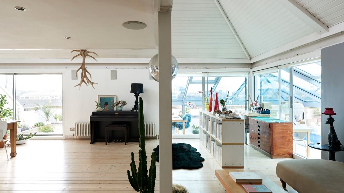 The top lessons in rooftop living we'd take from this gorgeous penthouse in a London warehouse conversion