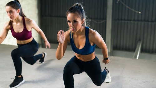 Burn fat fast with this 10-minute no-repeat HIIT workout