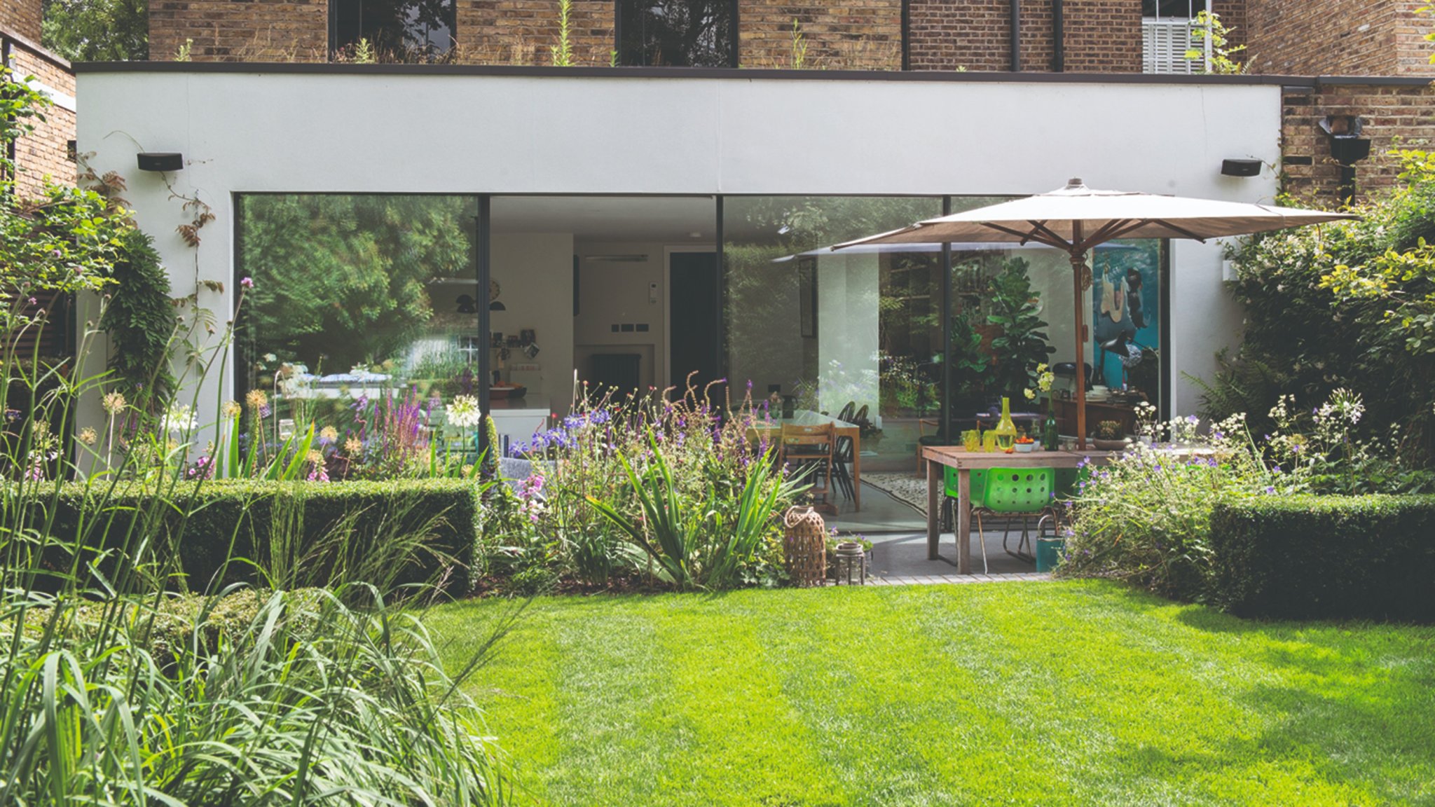 7 things I wish I knew before buying wooden garden furniture