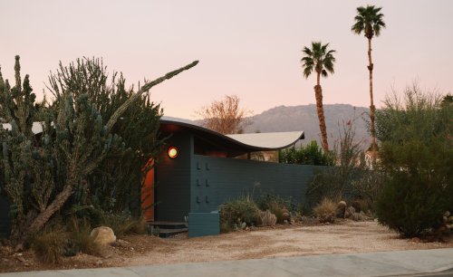 You can now stay at this iconic modernist house in Palm Desert