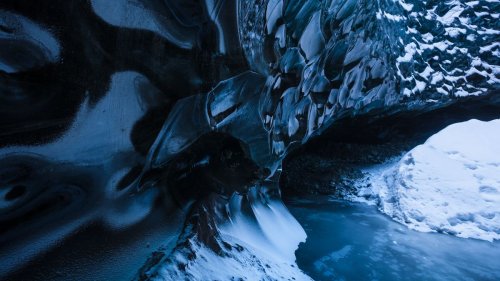 A photographer's guide to the ice caves of Iceland