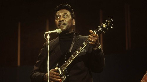 Learn the slippery soloing style of Muddy Waters