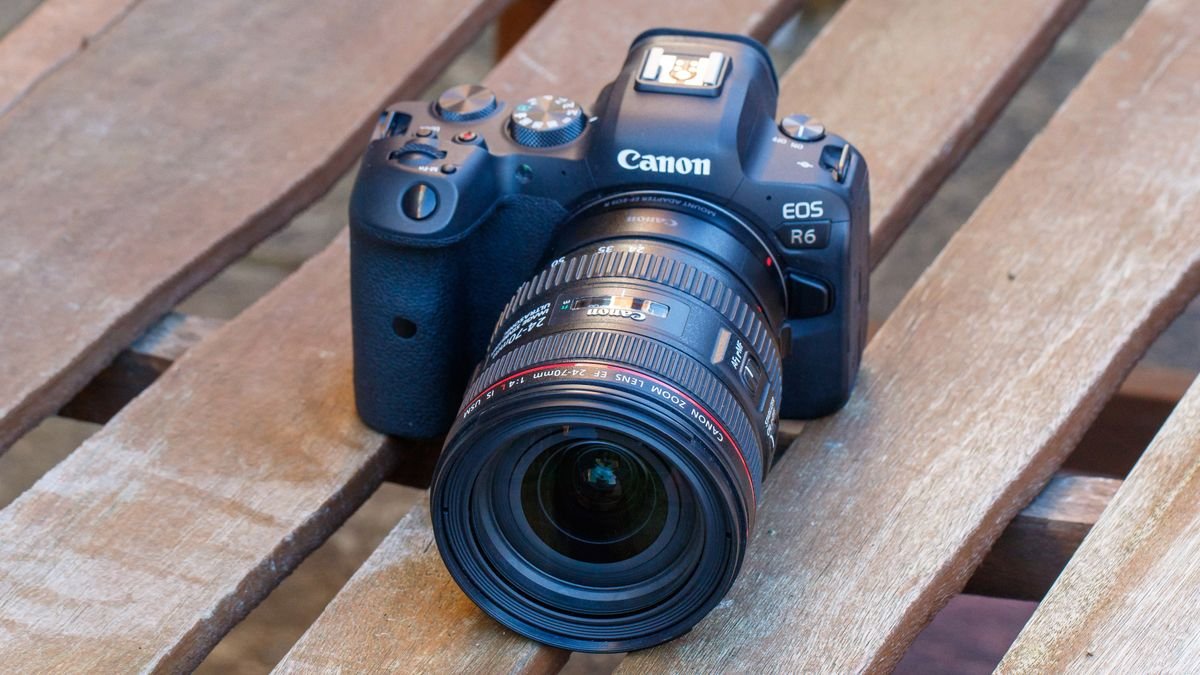 Are Canon's EF lenses good enough for modern mirrorless cameras?