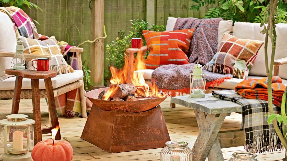 Fire pit ideas: 20 ways to cozy up after dark and create an enchanting atmosphere