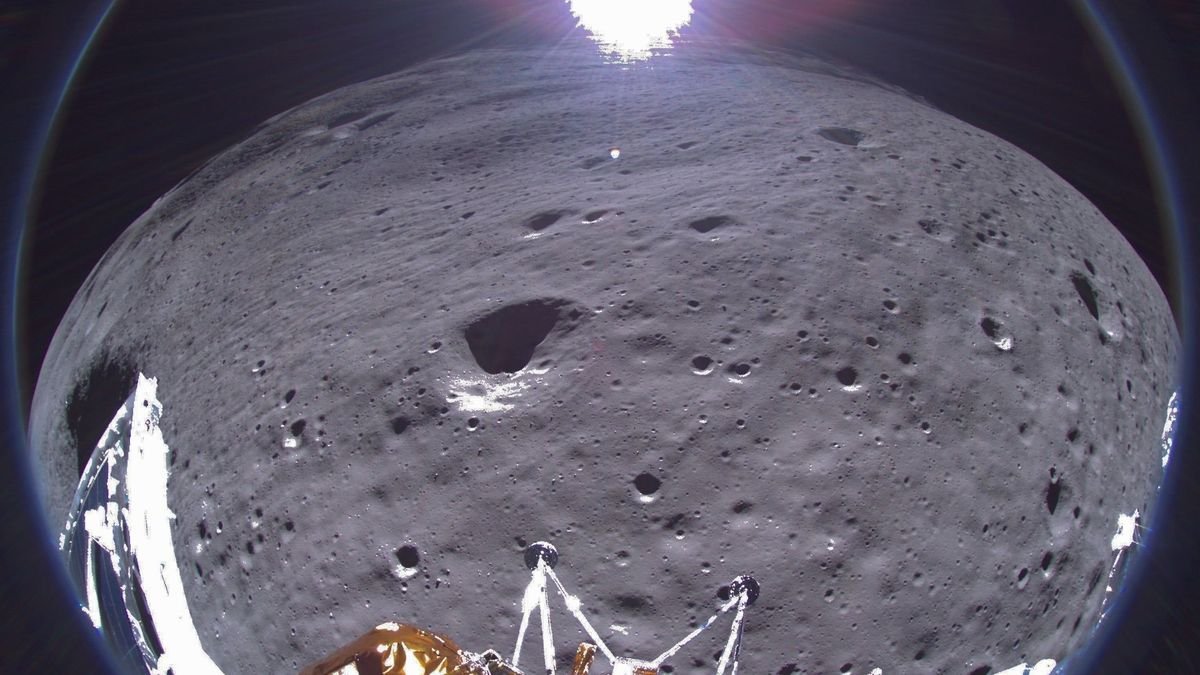 Goodnight, Odysseus. Intuitive Machines' private moon lander goes offline — but could it rise again?