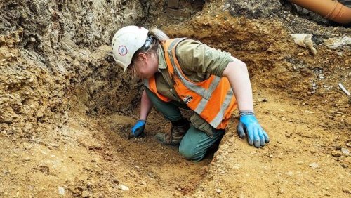 Remains of 7th-century Saxon town discovered under central London