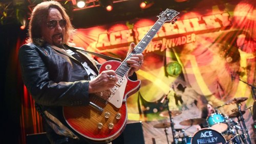 Watch Ace Frehley Ripping Up the Fretboard and Learn How to Shred Kiss-Style