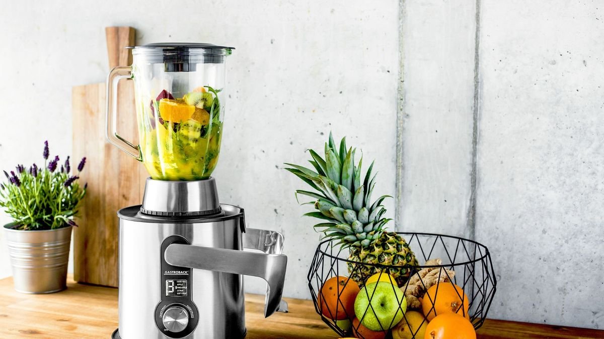 11 things you should never put in a blender, warn experts