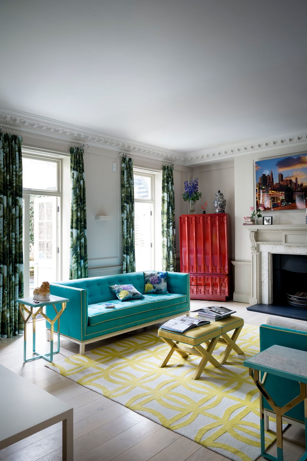 Step inside this joyous Georgian London townhouse with more than a little Palm Springs style