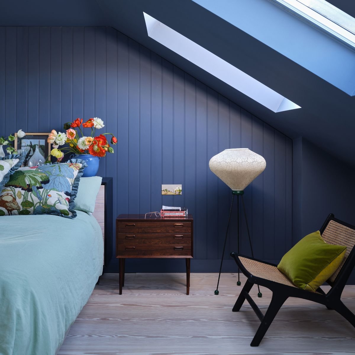 The colour ideas you should be using in small bedrooms, according to interior design experts