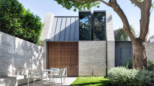 A contemporary retreat hiding in plain sight in Sydney
