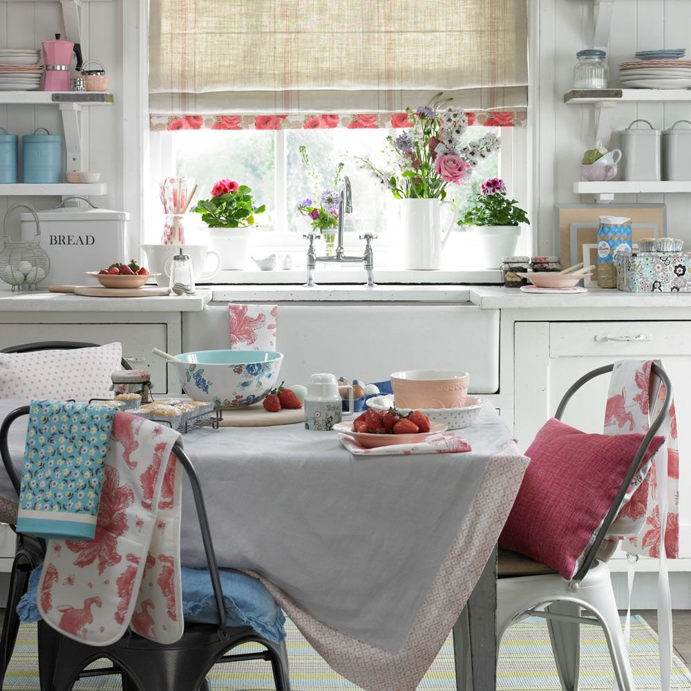 Shabby chic dining room ideas – for a timeless, faded elegance