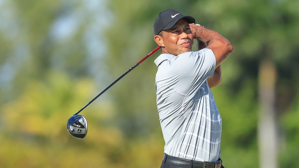 Tiger Woods Using New TaylorMade Driver At Hero World Challenge