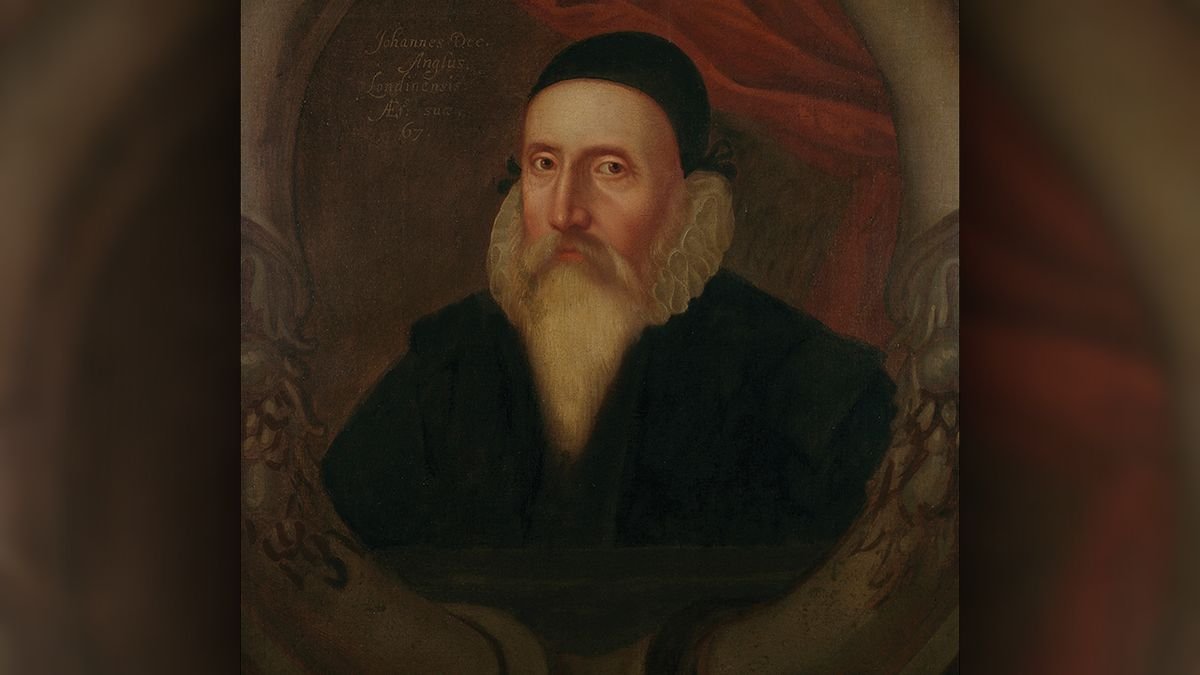 'Spirit mirror' used by 16th-century occultist John Dee came from the Aztec Empire