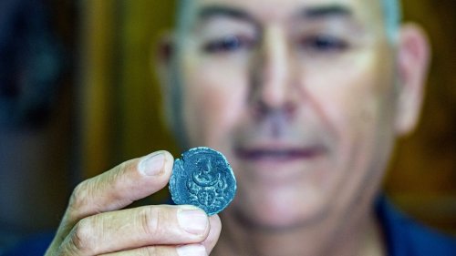 Roman 'Zodiac' coin with cancer sign unearthed in Israel