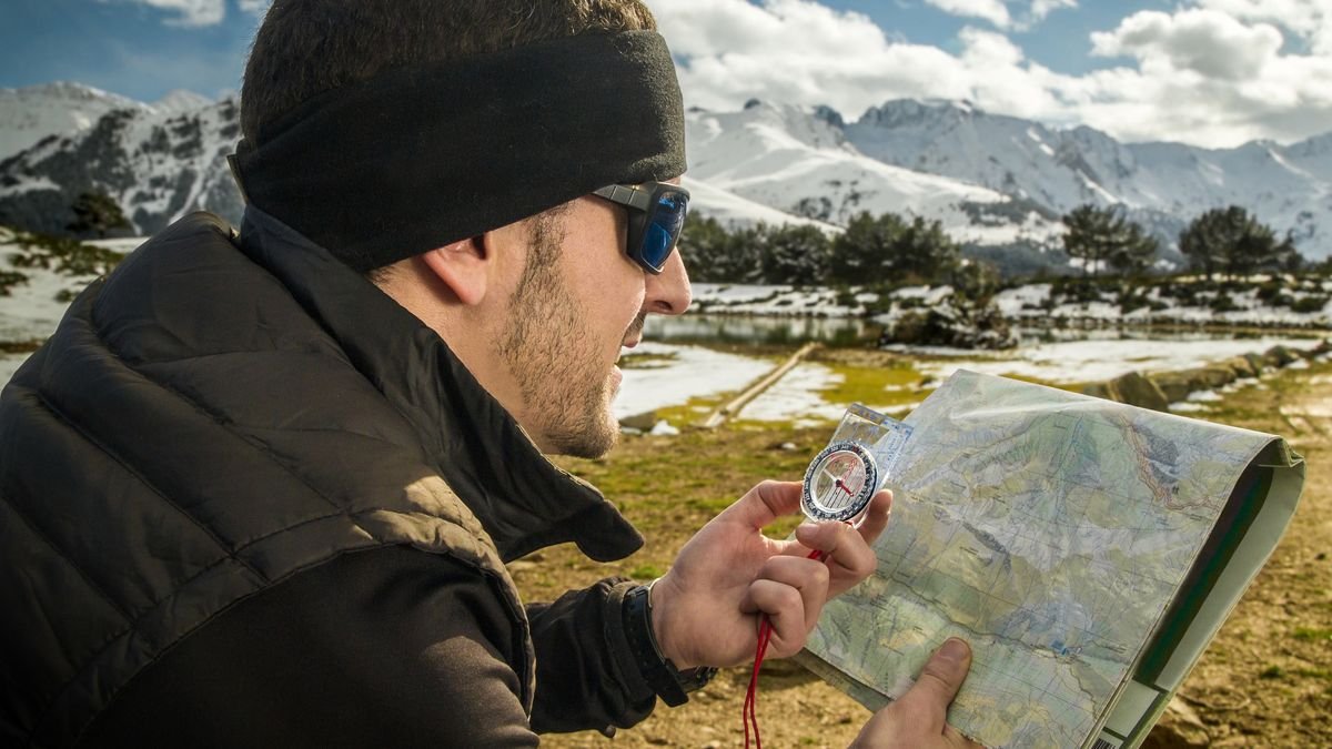 How to use a compass: improve your navigation and get your bearings