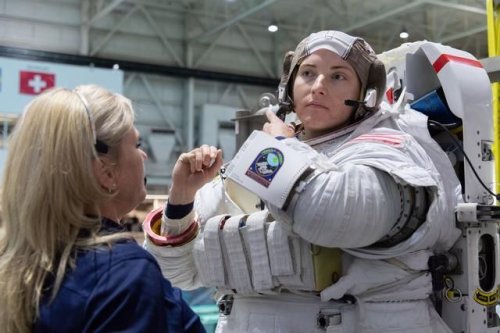 Rookie NASA astronaut Kayla Barron to fly on SpaceX's Crew-3 mission to space station