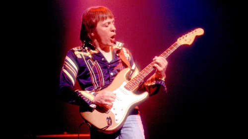 A Stratocaster master and stompbox pioneer with an astonishing vibrato, Robin Trower's blues guitar style is up there with the best