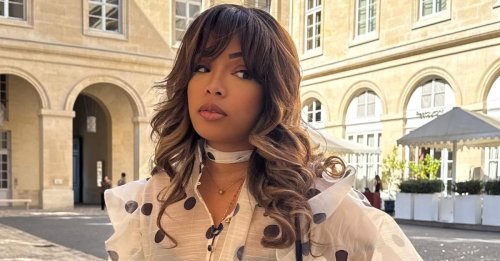 This Is the Elegant Blouse to Wear If You Want Your Jeans and Skirts to Look Polished