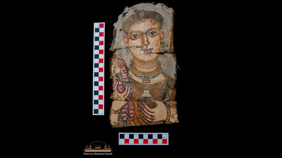 Ancient mummy portraits and rare Isis-Aphrodite idol discovered in Egypt