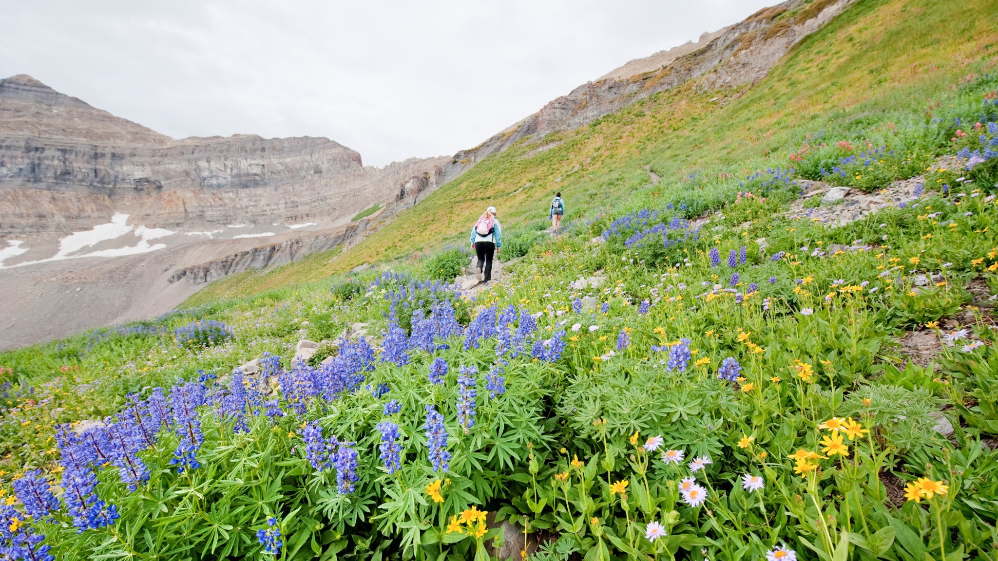 How to plan an active spring vacation: from the shores to the slopes