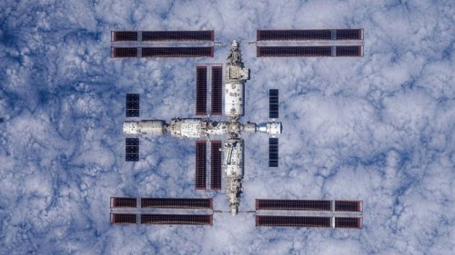 Space photo of the week: China's 'heavenly place' space station looms in 1st complete image