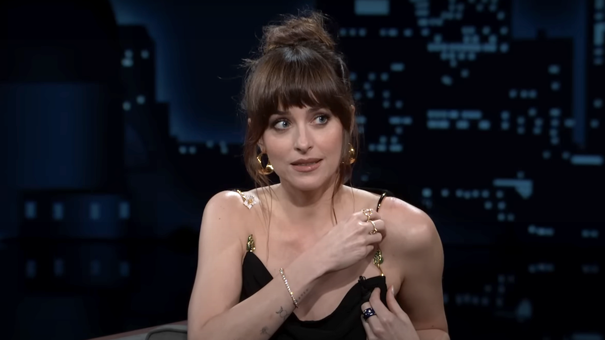 Dakota Johnson Having A Wardrobe Malfunction Right Before Discussing 'Dick Pics' With Jimmy Kimmel Feels Like Organic Marketing For Her New Movie