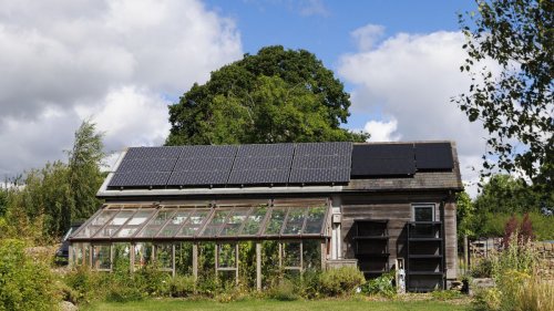 Solar thermal vs solar PV panels: Which is the best option for your home?