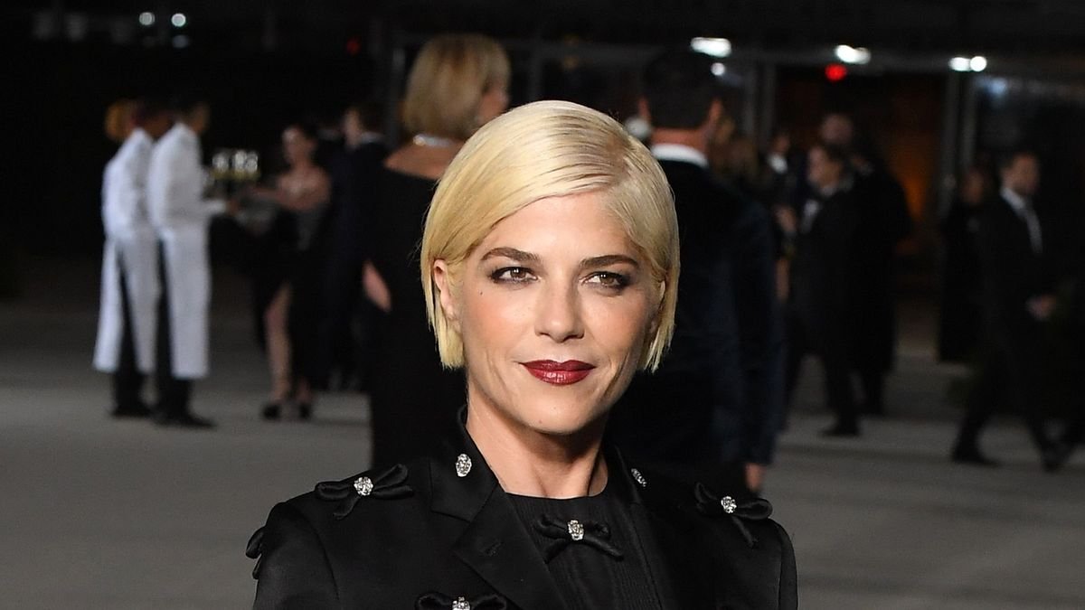 Selma Blair reveals 'bone trauma and inflammation' after shock Dancing with the Stars departure, 'I can't go on'