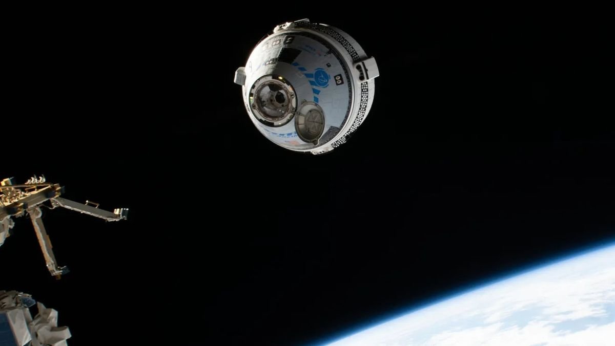 2 astronaut taxis: Why NASA wants both Boeing's Starliner and SpaceX's Dragon