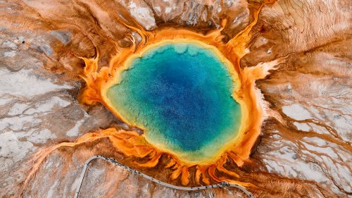 Scientists find 'breathing' magma cap inside Yellowstone supervolcano