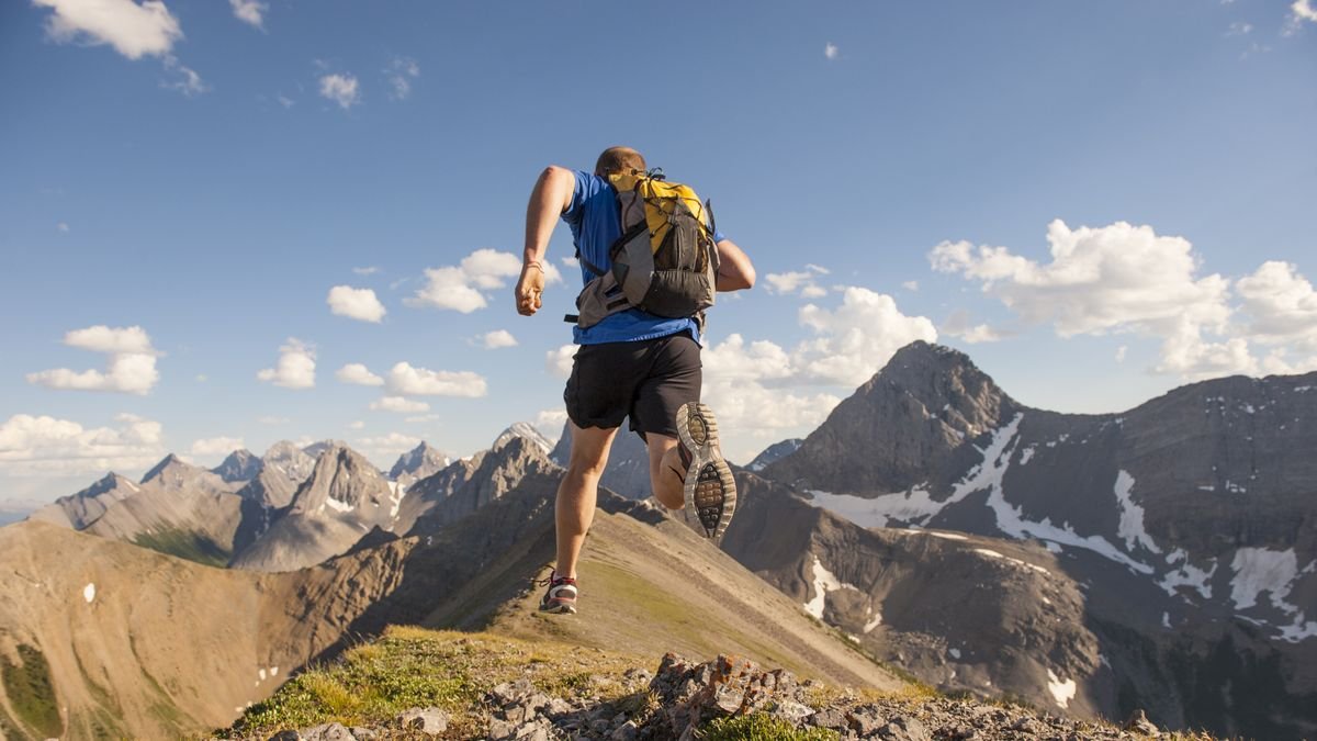 What is fastpacking: how to get more adventure in less time